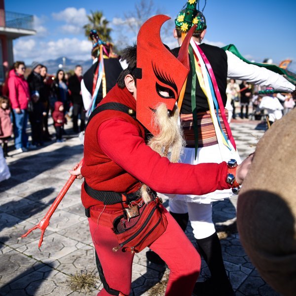 Παραδοσιακά Χριστούγεννα με έθιμα από όλη την Ελλάδα 
