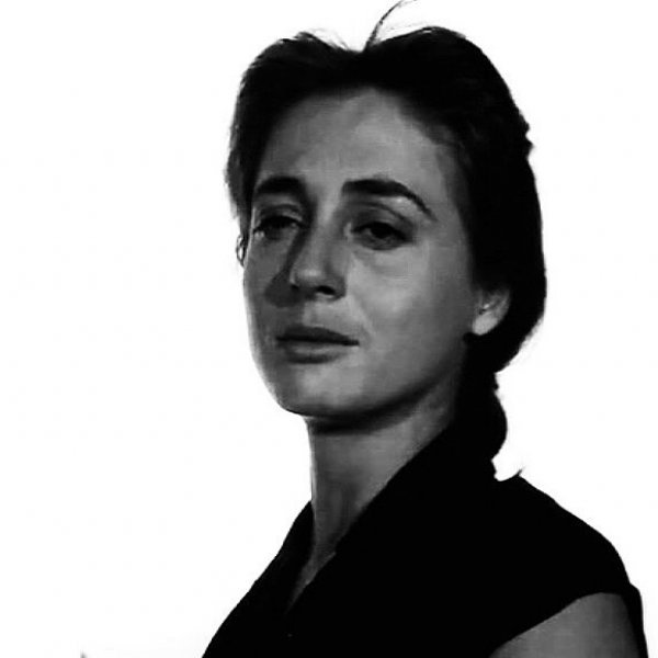 Έλλη Λαμπέτη: Ζωή σαν αρχαία τραγωδία και ο καρκίνος που της πήρε τη φωνή