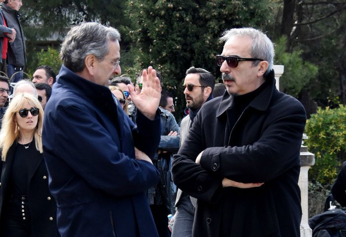 Το τελευταίο αντίο στον Θέμο Αναστασιάδη (pics+vids)