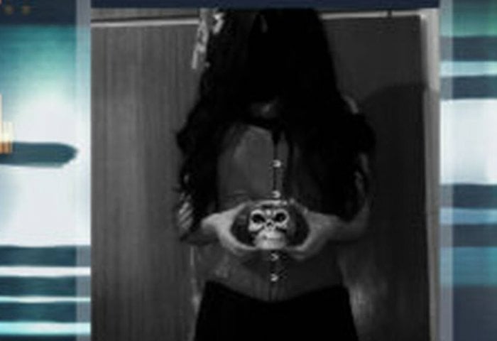 ΑποτÎλεσμα εικόνας για ΑυτÎÏ‚ είναι οι φωτογÏαφίες από τις σατανιστικÎÏ‚ τελετÎÏ‚ της άτυχης φοιτήτÏια στο Αιγάλεω