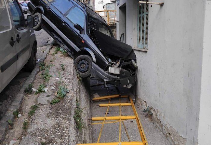 ÎÎµÏÏÎ±Î»Î¿Î½Î¯ÎºÎ·: ÎÏÏÎ¿ÎºÎ¯Î½Î·ÏÎ¿ Î&shy;ÏÎµÏÎµ ÏÎµ ÏÎ¿Î¯ÏÎ¿ ÏÏÎ¹ÏÎ¹Î¿Ï! (pics)