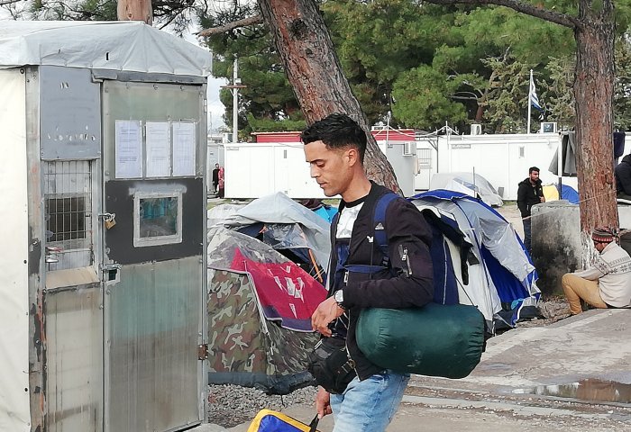Διαβατά: Οι «αόρατοι» μετανάστες που περιμένουν την Αστυνομία (pics)