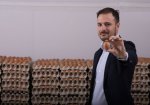 Έλληνας ο κορυφαίος Ευρωπαίος αγρότης - Έχει τις κότες με τα «χρυσά» αβγά