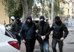Λιγνάδης: Με χειροπέδες στην Ευελπίδων - Κατηγορείται για βιασμό κατά συρροή