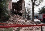 Αθήνα: Κατέρρευσε κτίριο στην Πατησίων - Ανέσυραν άνδρα με τις αισθήσεις του