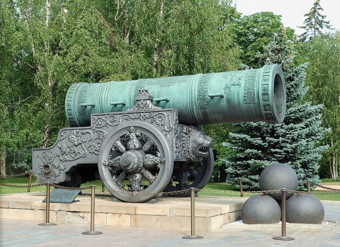 moscow_tsar_cannon.jpg moscow_tsar_cannon.jpg