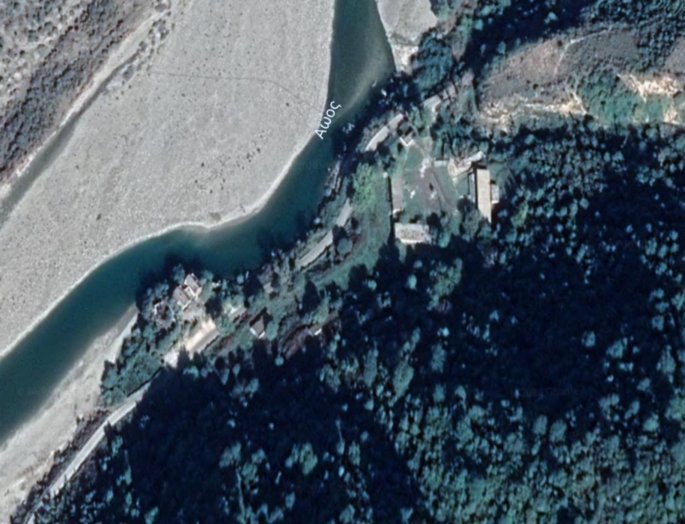 ta_gkri_ktiria_tis_proin_monis_sti_thesi_dragot_-_kodra_ntragkot_-_kodra.jpg