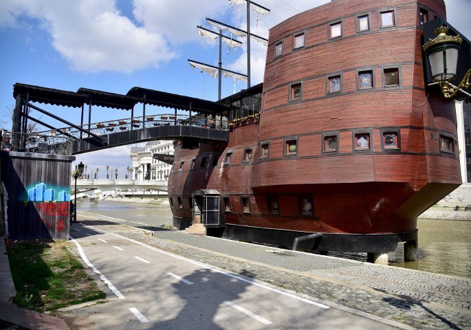 Ξεκίνησε το ξήλωμα της…μακεδονικής γαλέρας του Γκρούεφσκι 