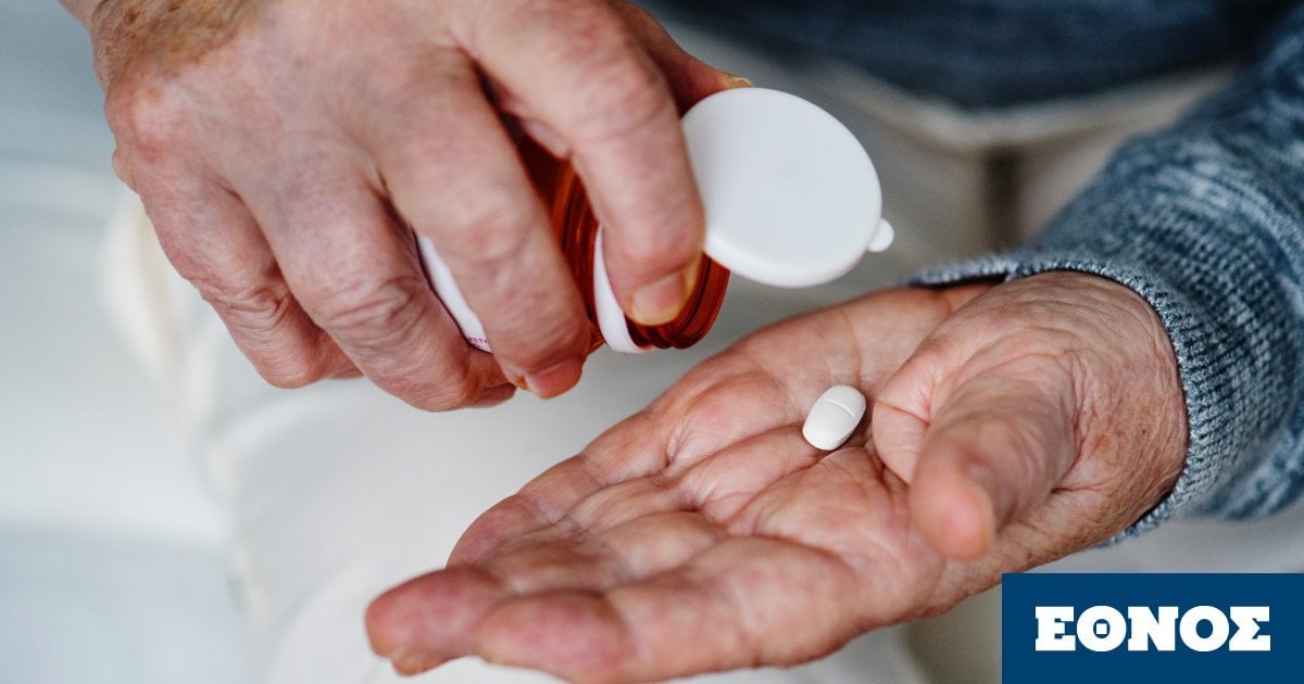 adult-aged-aging-1389104.jpg?itok=jCp9Ij