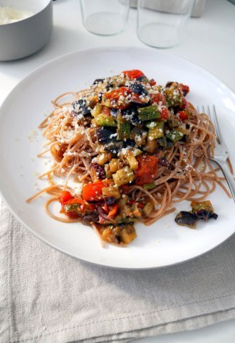 olikis_alesis_me_lahanika.jpg olikis_alesis_me_lahanika.jpg