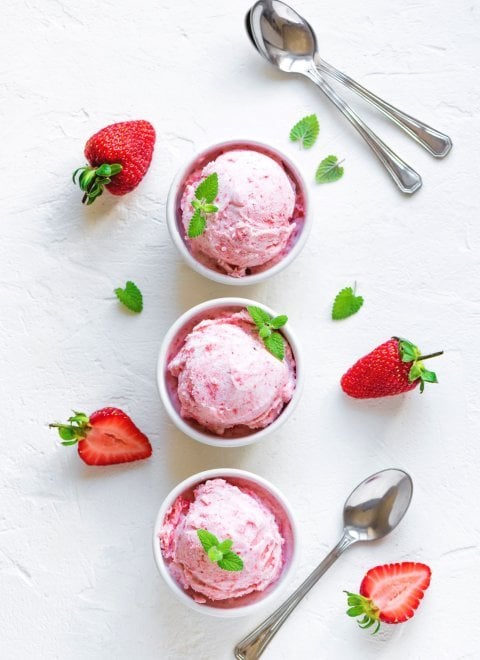 frozen_yogurt_strawberry.jpg