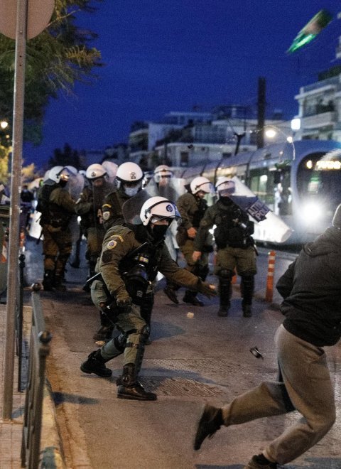 Νέα Σμύρνη, επεισόδια, πορεία